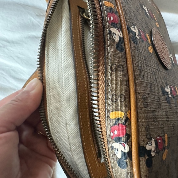 Gucci Brown Mickey Mouse Crossbody Bag - Picture 10 of 16